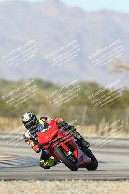 media/Dec-01-2025-Moto Forza (Mon) [[2daa91e15f]]/2-Intermediate Group/Session 3 (Turn 3)/